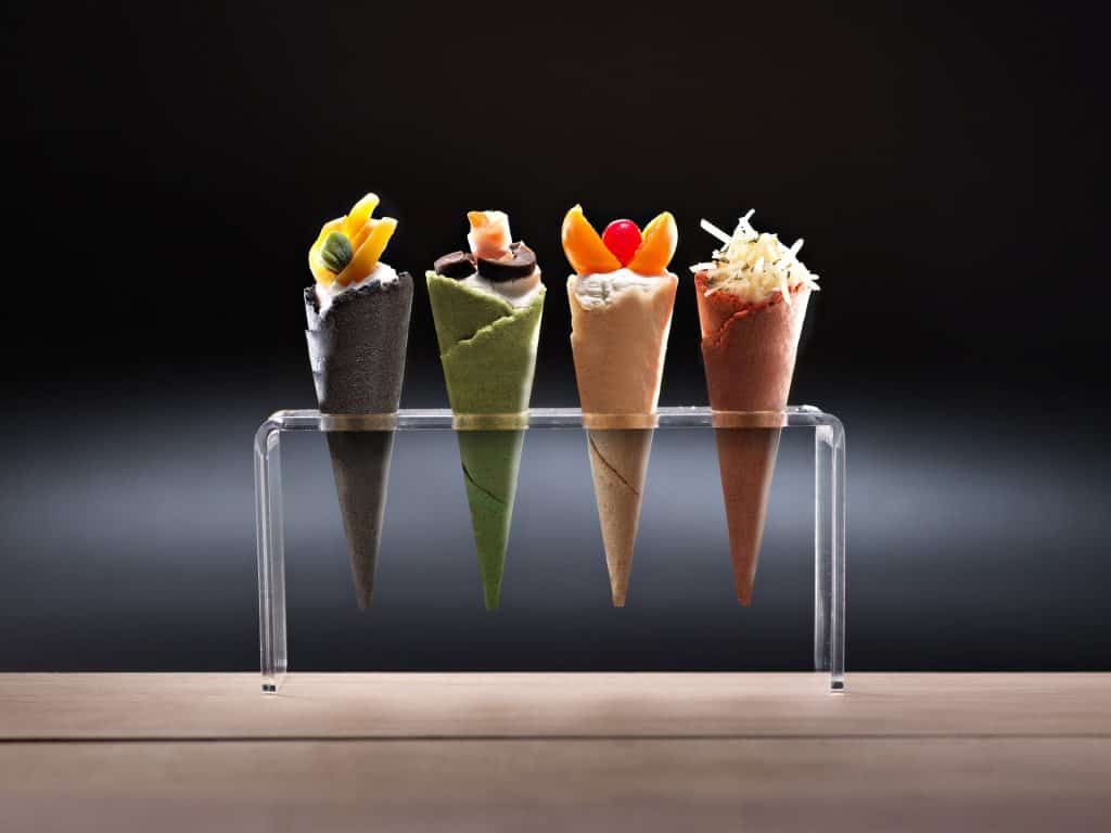 48 Assorted Mini Cones + Painters Palette