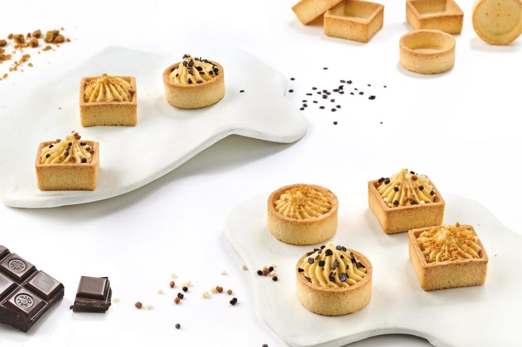 96 Assorted Mini Trendy Shortcrust Tartlets Sweet Rnd/sq 4cm