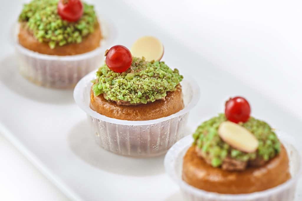 70 Mini Babas With Rum + Tray Frozen Ø4.3cm