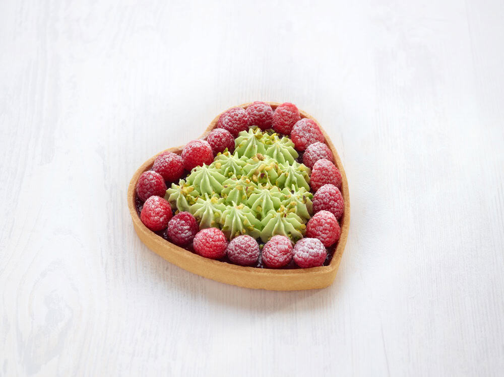 6″ Butter heart shaped shell sweet