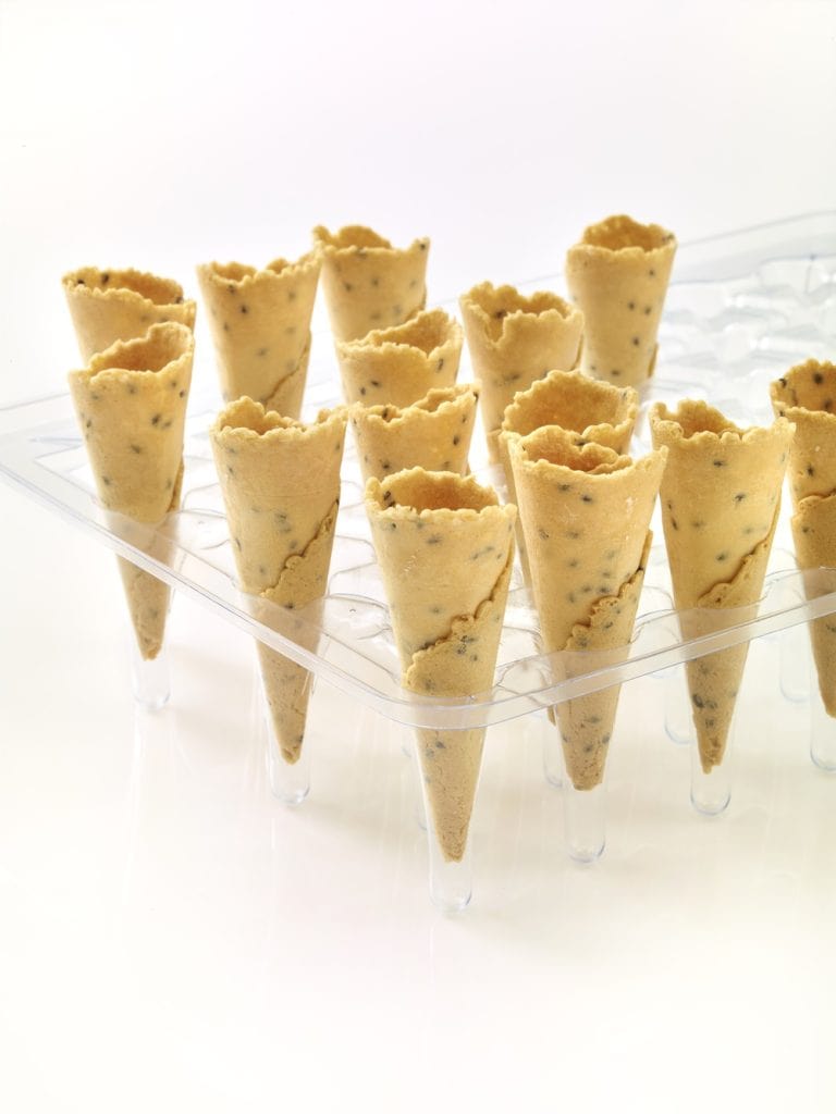 1″ Mini cone sesame