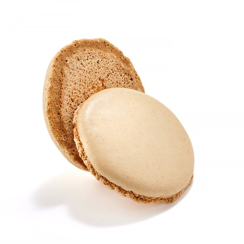 2.7″ Large macaron plain flavor